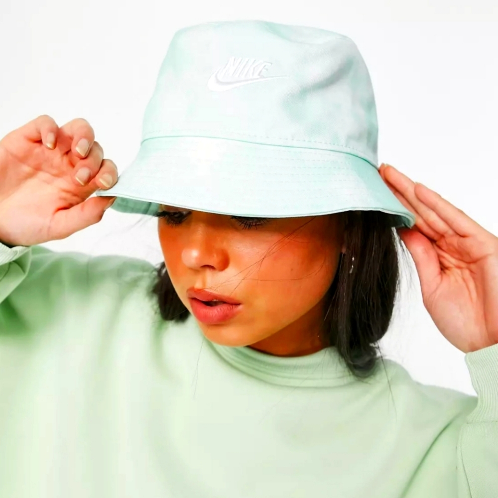 NWT Unisex Nike Sportswear Tie-Dye Bucket Hat